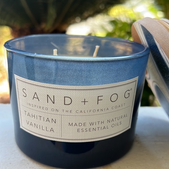 Tahitian Vanilla Scented Candle - Picture 3 of 6